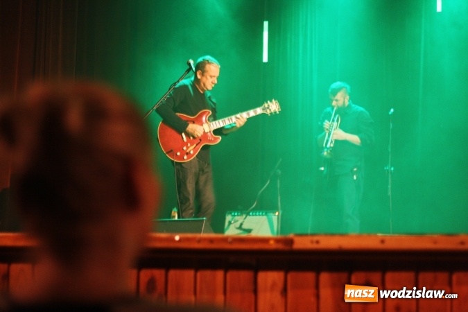 Zdjęcie w galerii na portalu naszwodzislaw.com: Zesp&oacute;ł Raz, Dwa, Trzy świętował w Wodzisławiu sw&oacute;j jubileusz wiadomości z regionu