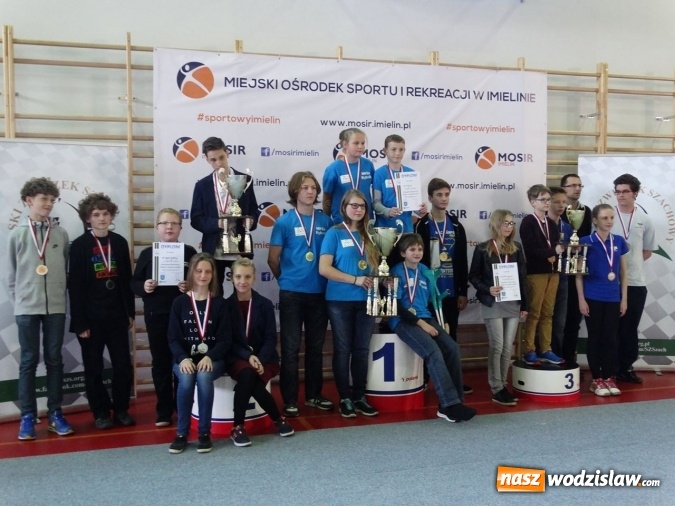 Zdjęcie w galerii na portalu naszwodzislaw.com: Martyna Starosta zwyciężyła, a drużyna UKS 