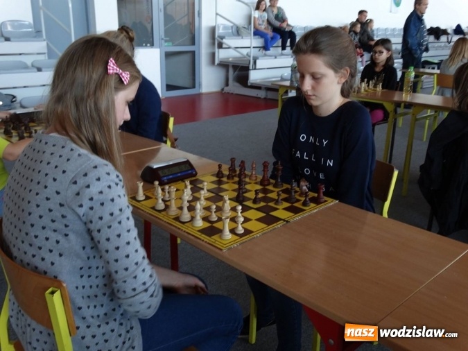 Zdjęcie w galerii na portalu naszwodzislaw.com: Martyna Starosta zwyciężyła, a drużyna UKS 