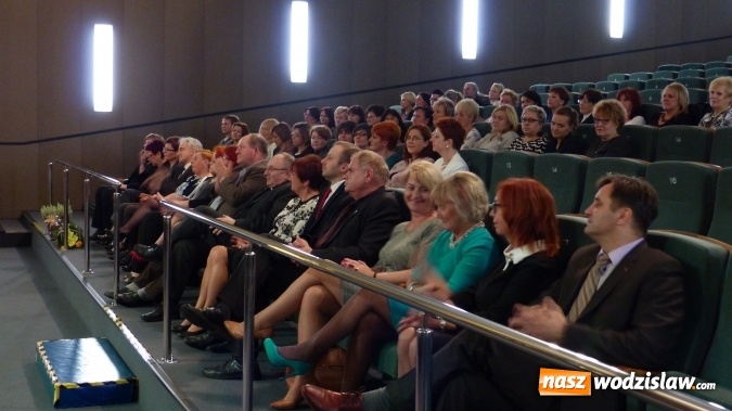 Zdjęcie w galerii na portalu naszwodzislaw.com: Miejskie obchody Dnia Edukacji Narodowej w Rydułtowskim Centrum Kultury 