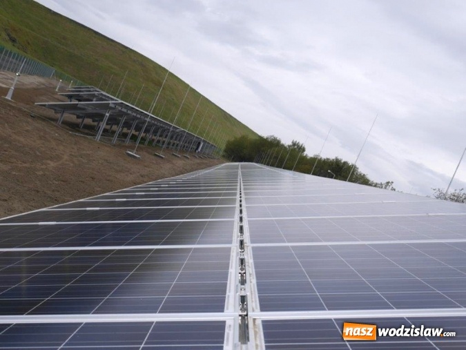 Zdjęcie w galerii na portalu naszwodzislaw.com: Elektrownia słoneczna z dofinansowaniem Funduszu wiadomości z regionu