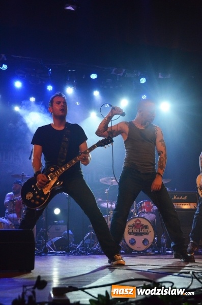 Zdjęcie w galerii na portalu naszwodzislaw.com: The Analogs i Farben Lehre na deskach pszowskiej sceny! wiadomości z regionu