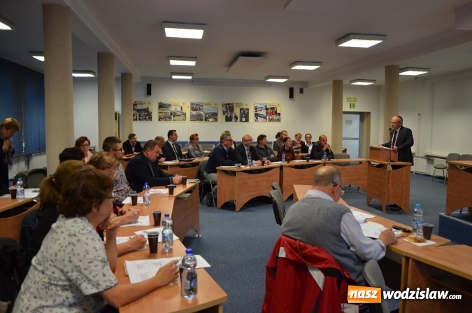 Zdjęcie w galerii na portalu naszwodzislaw.com: Przedstawiciele organizacji konsultowali program współpracy  wiadomości z regionu