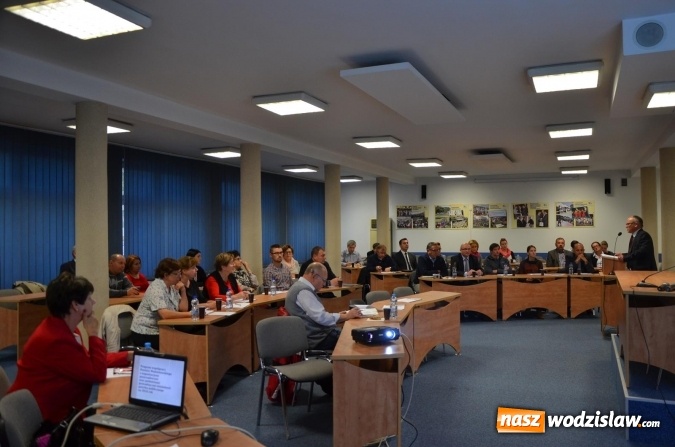 Zdjęcie w galerii na portalu naszwodzislaw.com: Przedstawiciele organizacji konsultowali program współpracy  wiadomości z regionu