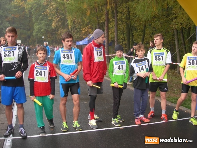 Zdjęcie w galerii na portalu naszwodzislaw.com: Uczniowie Gimnazjum nr 3 Mistrzostwa Sportowego w Wodzisławiu Śl. awansowali do Finału Wojewódzkiego w biegach sztafetowych wiadomości z regionu