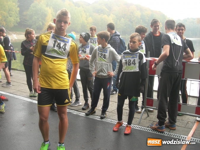 Zdjęcie w galerii na portalu naszwodzislaw.com: Uczniowie Gimnazjum nr 3 Mistrzostwa Sportowego w Wodzisławiu Śl. awansowali do Finału Wojewódzkiego w biegach sztafetowych wiadomości z regionu