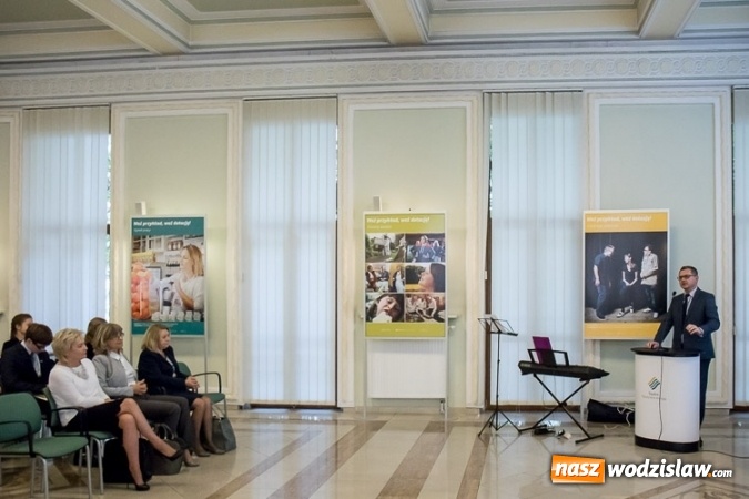 Zdjęcie w galerii na portalu naszwodzislaw.com: Przyznano pieniądze dla najzdolniejszych  wiadomości z regionu