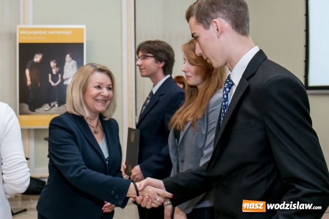 Zdjęcie w galerii na portalu naszwodzislaw.com: Przyznano pieniądze dla najzdolniejszych  wiadomości z regionu