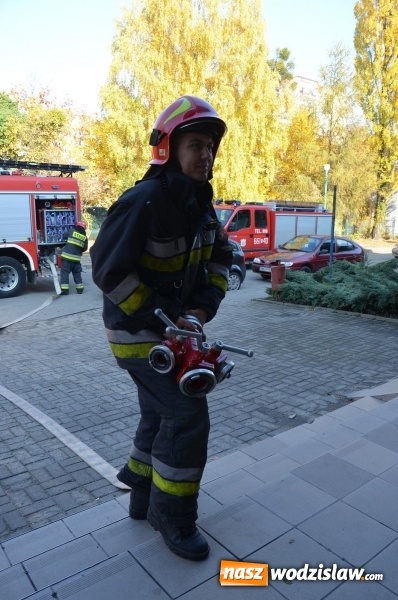 Zdjęcie w galerii na portalu naszwodzislaw.com: Ewakuowano dzisiaj pacjentów z wodzisławskiego szpitala  wiadomości z regionu