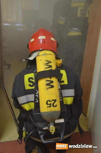 Zdjęcie w galerii na portalu naszwodzislaw.com: Ewakuowano dzisiaj pacjentów z wodzisławskiego szpitala  wiadomości z regionu