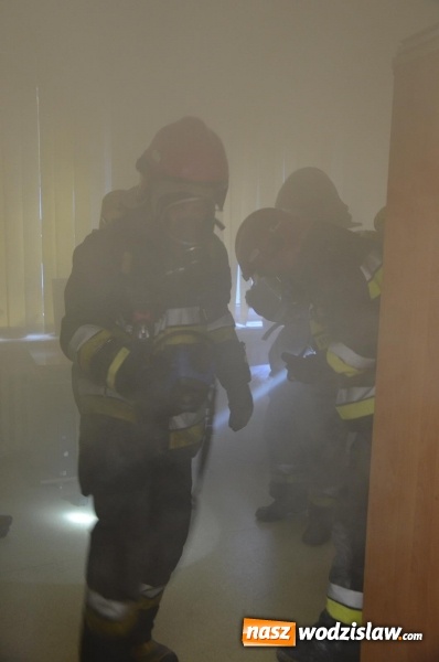 Zdjęcie w galerii na portalu naszwodzislaw.com: Ewakuowano dzisiaj pacjentów z wodzisławskiego szpitala  wiadomości z regionu