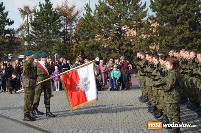 Zdjęcie w galerii na portalu naszwodzislaw.com: Logistycy wojskowi z ZSP nr 2 w Rydułtowach składali uroczyste ślubowanie wiadomości z regionu