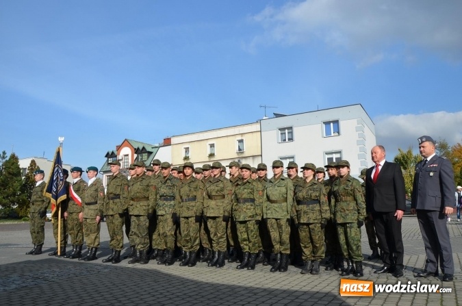 Zdjęcie w galerii na portalu naszwodzislaw.com: Logistycy wojskowi z ZSP nr 2 w Rydułtowach składali uroczyste ślubowanie wiadomości z regionu