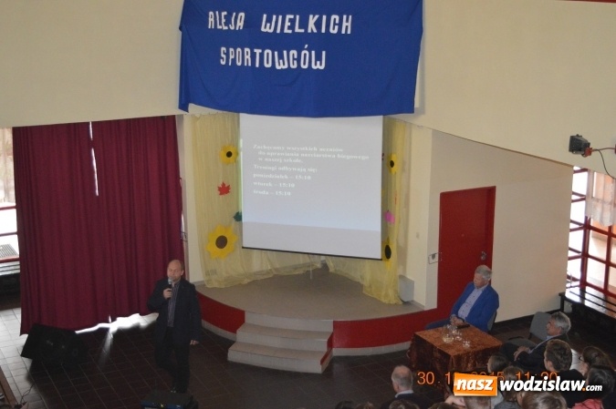 Zdjęcie w galerii na portalu naszwodzislaw.com: Apoloniusz Tajner kolejnym sojusznikiem Gimnazjum Mistrzostwa Sportowego nr 3 wiadomości z regionu