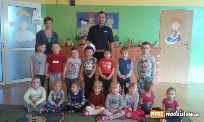 Zdjęcie w galerii na portalu naszwodzislaw.com: Policjanci z Wodzisławia kontynuują spotkania z przedszkolakami  wiadomości z regionu