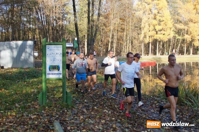 Zdjęcie w galerii na portalu naszwodzislaw.com: Morsowanie na Balatonie oficjalne rozpoczęte  wiadomości z regionu