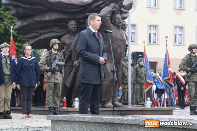 Zdjęcie w galerii na portalu naszwodzislaw.com: Wodzisław obchodzi Święto Niepodległości wiadomości z regionu