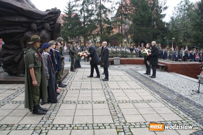 Zdjęcie w galerii na portalu naszwodzislaw.com: Wodzisław obchodzi Święto Niepodległości wiadomości z regionu
