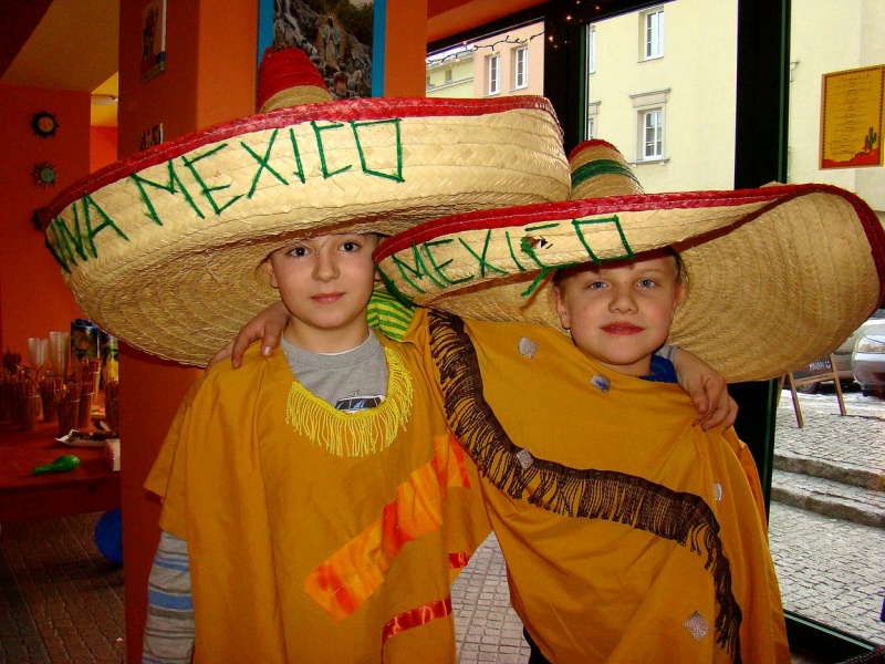 Zdjęcie w galerii na portalu naszwodzislaw.com: Bal Meksykanów w La Haciendzie wiadomości z regionu
