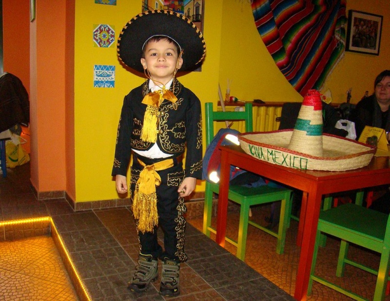 Zdjęcie w galerii na portalu naszwodzislaw.com: Bal Meksykanów w La Haciendzie wiadomości z regionu