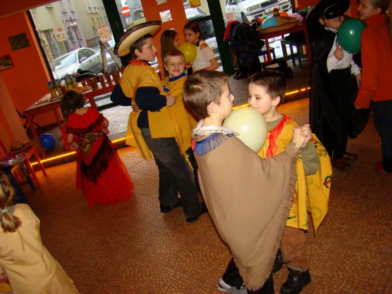 Zdjęcie w galerii na portalu naszwodzislaw.com: Bal Meksykanów w La Haciendzie wiadomości z regionu