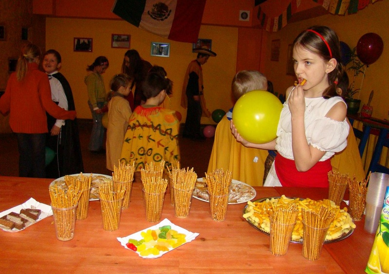 Zdjęcie w galerii na portalu naszwodzislaw.com: Bal Meksykanów w La Haciendzie wiadomości z regionu