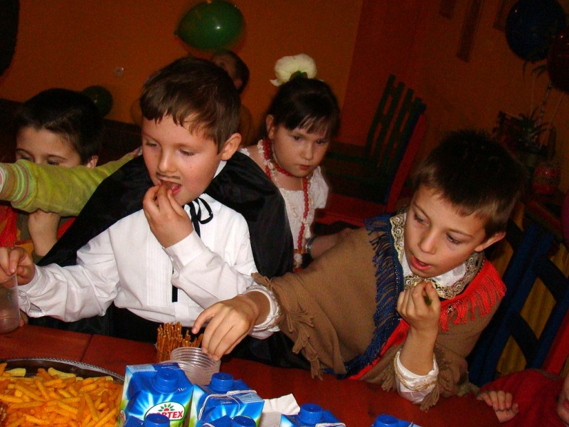 Zdjęcie w galerii na portalu naszwodzislaw.com: Bal Meksykanów w La Haciendzie wiadomości z regionu