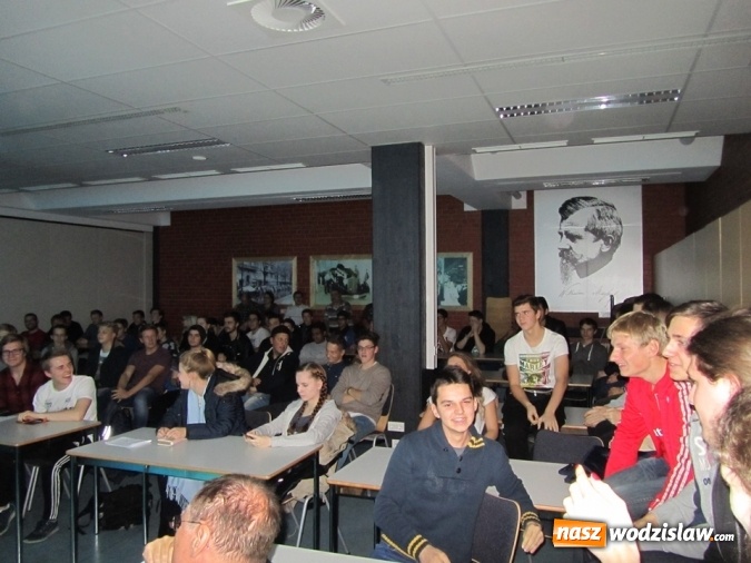 Zdjęcie w galerii na portalu naszwodzislaw.com: Wizyta uczniów Zespołu Szkół Technicznych w Wodzisławiu Śl. w niemieckiej szkole Wilhelm-Maybach Schule w Heilbronn  wiadomości z regionu