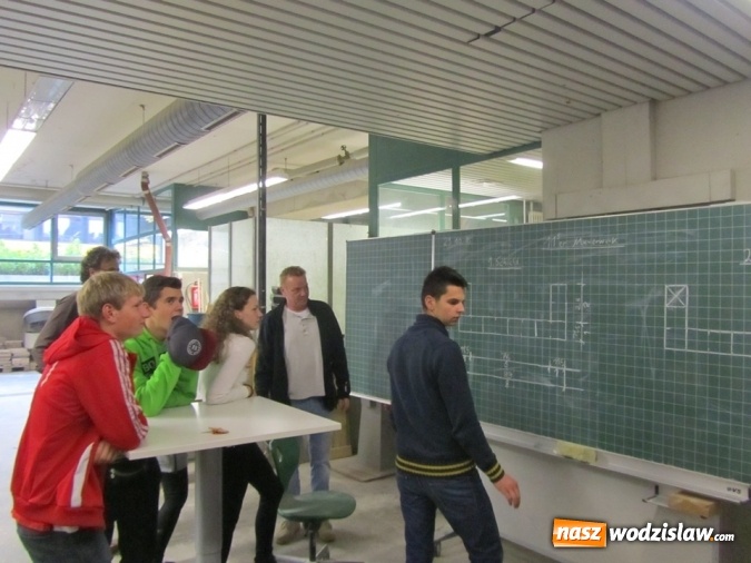 Zdjęcie w galerii na portalu naszwodzislaw.com: Wizyta uczniów Zespołu Szkół Technicznych w Wodzisławiu Śl. w niemieckiej szkole Wilhelm-Maybach Schule w Heilbronn  wiadomości z regionu