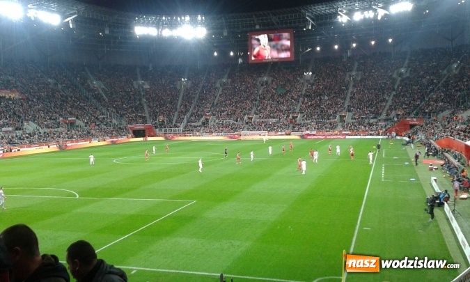 Zdjęcie w galerii na portalu naszwodzislaw.com: Piłkarki G2 na meczu reprezentacji wiadomości z regionu