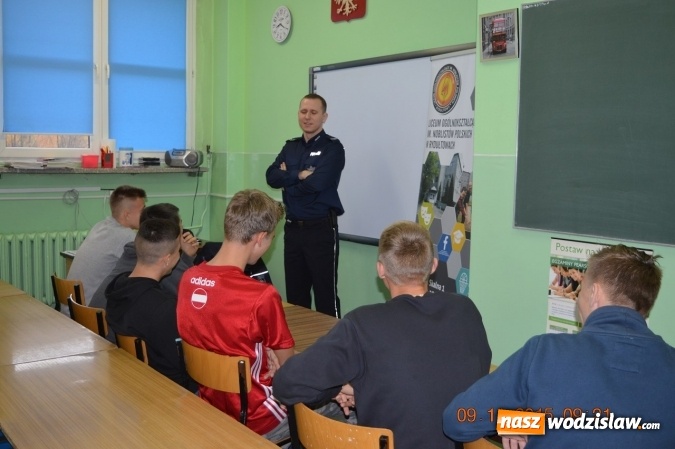 Zdjęcie w galerii na portalu naszwodzislaw.com: Uczniowie G3 poznawali ścieżkę kształcenia wybranych zawodów  wiadomości z regionu