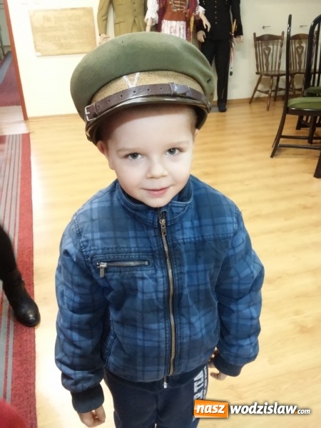 Zdjęcie w galerii na portalu naszwodzislaw.com: Przedszkolaki z Pszowa na małej lekcji historii  wiadomości z regionu