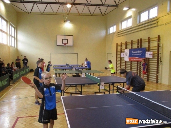 Zdjęcie w galerii na portalu naszwodzislaw.com: Rozegrano otwarty turniej tenisa stołowego dla uczniów szkół podstawowych i gimnazjalnych  wiadomości z regionu