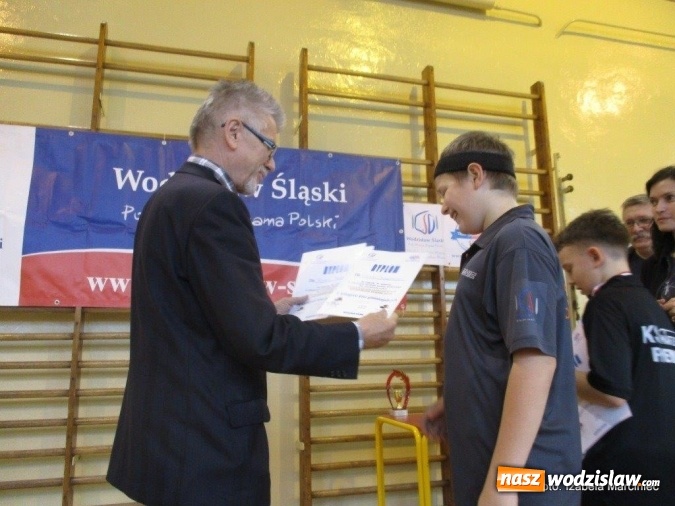 Zdjęcie w galerii na portalu naszwodzislaw.com: Rozegrano otwarty turniej tenisa stołowego dla uczniów szkół podstawowych i gimnazjalnych  wiadomości z regionu