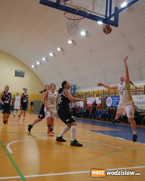 Zdjęcie w galerii na portalu naszwodzislaw.com: Ciągle niepokonana w rozgrywkach II Ligi Kobiet pozostaje drużyna ŻKK Olimpia Wodzisław Śląski  wiadomości z regionu