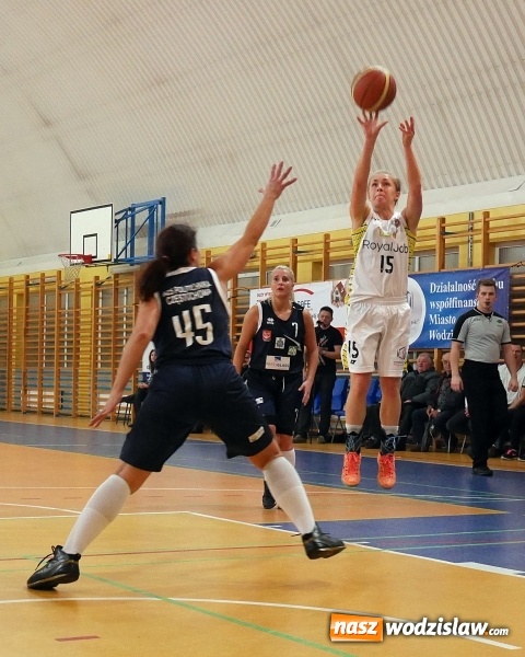 Zdjęcie w galerii na portalu naszwodzislaw.com: Ciągle niepokonana w rozgrywkach II Ligi Kobiet pozostaje drużyna ŻKK Olimpia Wodzisław Śląski  wiadomości z regionu