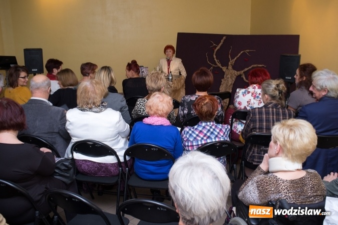 Zdjęcie w galerii na portalu naszwodzislaw.com: Honorata Sordyl zaprezentowała swój najnowszy tomik poezji - 