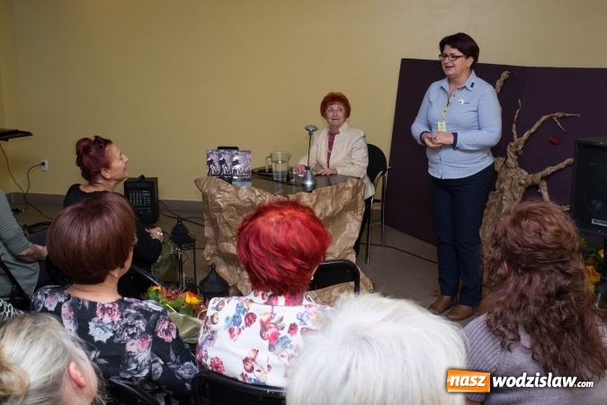 Zdjęcie w galerii na portalu naszwodzislaw.com: Honorata Sordyl zaprezentowała swój najnowszy tomik poezji - 
