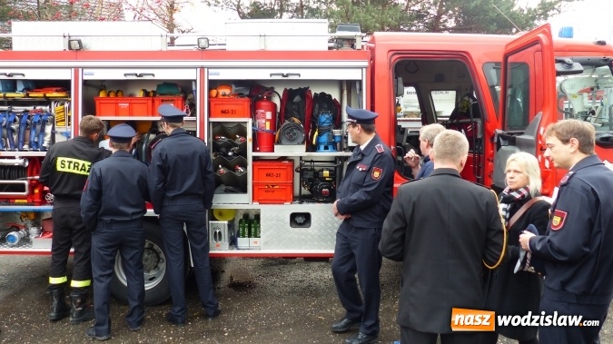 Zdjęcie w galerii na portalu naszwodzislaw.com: Bojowy wóz gaśniczy - dar miasta partnerskiego Reken już jeździ w OSP Radoszowy  wiadomości z regionu