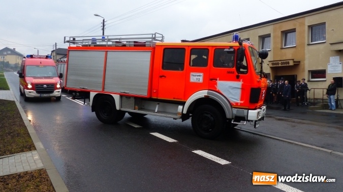Zdjęcie w galerii na portalu naszwodzislaw.com: Bojowy wóz gaśniczy - dar miasta partnerskiego Reken już jeździ w OSP Radoszowy  wiadomości z regionu