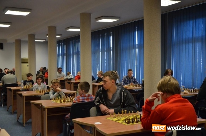 Zdjęcie w galerii na portalu naszwodzislaw.com: Szachiści walczyli o mistrzostwo powiatu wodzisławskiego  wiadomości z regionu