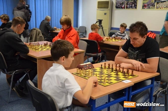 Zdjęcie w galerii na portalu naszwodzislaw.com: Szachiści walczyli o mistrzostwo powiatu wodzisławskiego  wiadomości z regionu