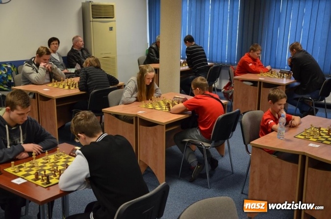 Zdjęcie w galerii na portalu naszwodzislaw.com: Szachiści walczyli o mistrzostwo powiatu wodzisławskiego  wiadomości z regionu