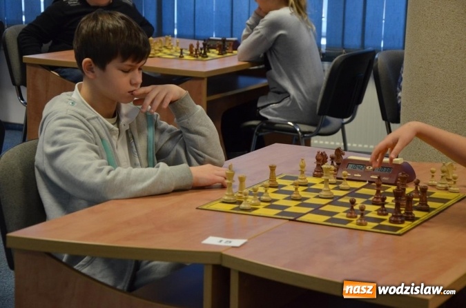 Zdjęcie w galerii na portalu naszwodzislaw.com: Szachiści walczyli o mistrzostwo powiatu wodzisławskiego  wiadomości z regionu