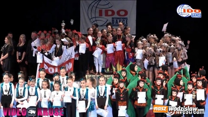Zdjęcie w galerii na portalu naszwodzislaw.com: Zesp&oacute;ł Miraż wicemistrzem świata w show dance wiadomości z regionu