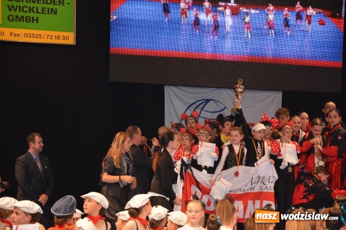 Zdjęcie w galerii na portalu naszwodzislaw.com: Zesp&oacute;ł Miraż wicemistrzem świata w show dance wiadomości z regionu