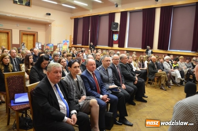 Zdjęcie w galerii na portalu naszwodzislaw.com: Święto pracowników socjalnych połączone z promocją rodzicielstwa zastępczego  wiadomości z regionu