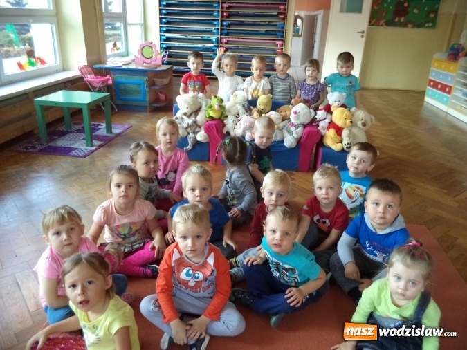 Zdjęcie w galerii na portalu naszwodzislaw.com: Obchody Światowego Dnia Pluszowego Misia w przedszkolu nr 2 w Pszowie wiadomości z regionu