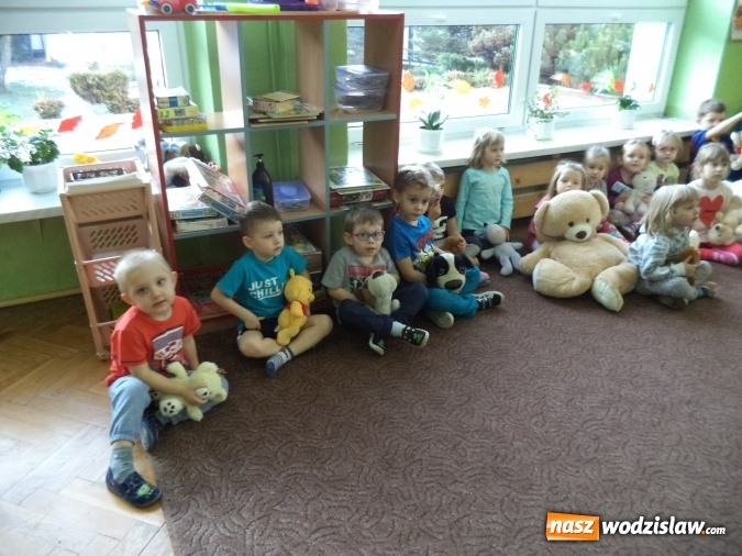 Zdjęcie w galerii na portalu naszwodzislaw.com: Obchody Światowego Dnia Pluszowego Misia w przedszkolu nr 2 w Pszowie wiadomości z regionu