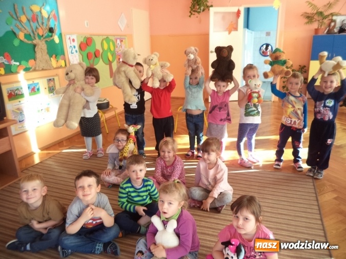 Zdjęcie w galerii na portalu naszwodzislaw.com: Obchody Światowego Dnia Pluszowego Misia w przedszkolu nr 2 w Pszowie wiadomości z regionu